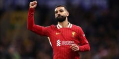 ليفربول يثق في موافقة محمد صلاح على تجديد عقده لمدة عامين