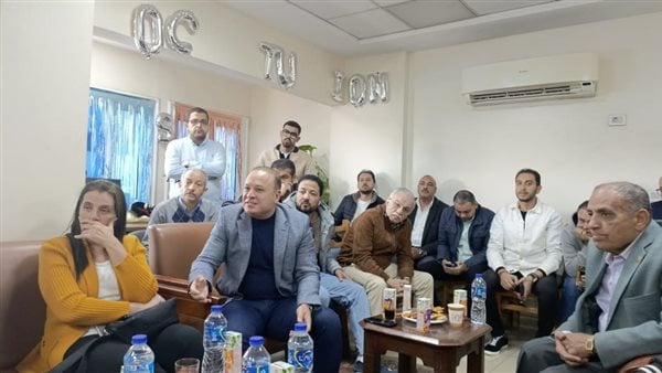 بسبب 5 سم قماش.. مصانع الملابس تعاني من غرامات وخسائر بالملايين تعرقل التصدير