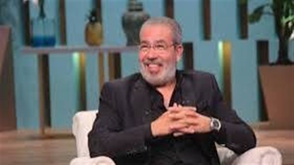 اليوم.. مدحت العدل ضيف برنامج “أسرار النجوم”