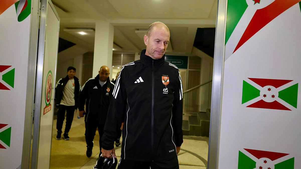 أول الراحلين عن الأهلي في يناير بعد أزمته مع توروب