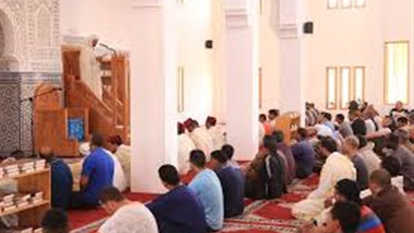 فضل الذهاب إلى المساجد يوم الجمعة وأثره في تزكية النفس والمجتمع