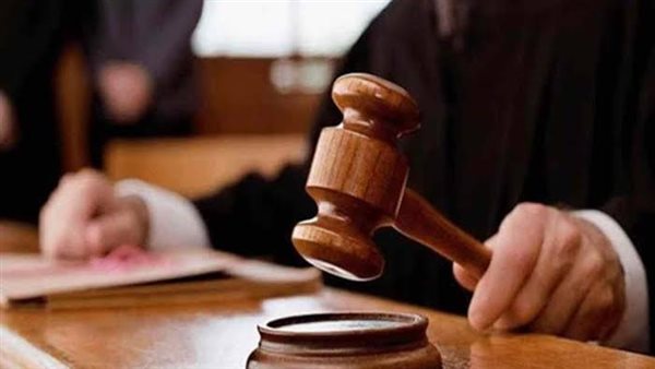 المشدد 10 سنوات لعاطلين سرقا شابًا بالإكراه بالنزهة