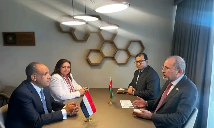 وزير الخارجية يبحث مع نظيره الكونجولي تعزيز التعاون الثنائي والتنسيق حول القضايا الإفريقية