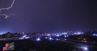 الأرصاد تحذر: برق ورعد ورياح واستمرار الأمطار على هذه المناطق