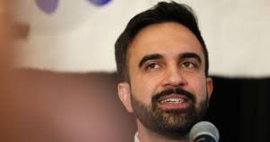 زهران ممدانى يؤدى اليمين الدستورية فى محطة مترو مهجورة بنيويورك.. صور