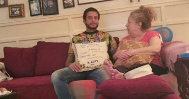 أحمد الفيشاوى يغيب عن جنازة والدته سمية الألفى.. اعرف السبب