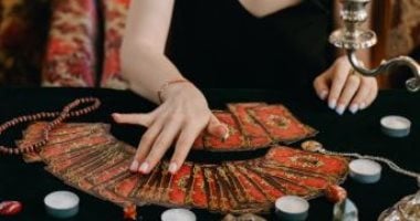 توقعات الحب لـ برج العقرب 2026: اختبار للمشاعر وبدايات أكثر نضجًا