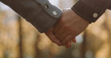 5 أبراج تحرص على تقوية علاقاتها العاطفية فى 2026.. برج السرطان الأبرز