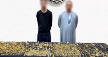 لصوص لكن ظرفاء.. سقوط عاطل سرق محل مشغولات ذهبية من فتحة بالسقف