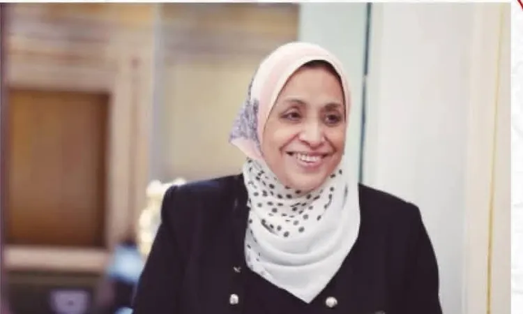 مستشفيات جامعة أسيوط تنعى وفاة إيمان خضر أستاذ الأمراض العصبية إثر حادث أليم