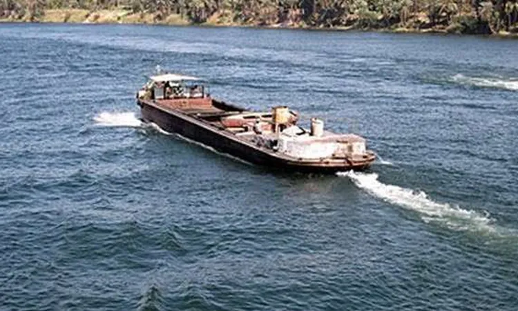 وزارة النقل تدعو شركات القطاع الخاص للاستثمار في النقل النهري ضمن خطة شاملة لتطوير القطاع