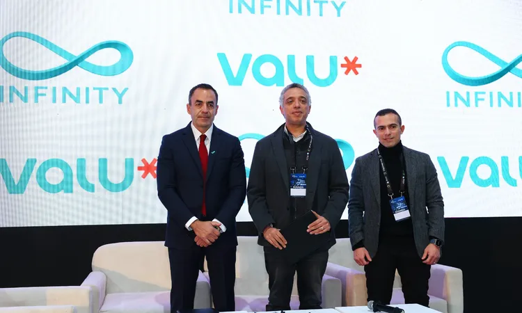 ڤاليو وإنفنيتي توقعان اتفاقية شراكة لتسهيل وصول العملاء إلى شواحن السيارات الكهربائية المنزلية وحلول الشحن