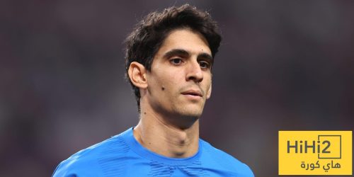 غياب ياسين بونو عن ثلاث مباريات للهلال اتحاد: