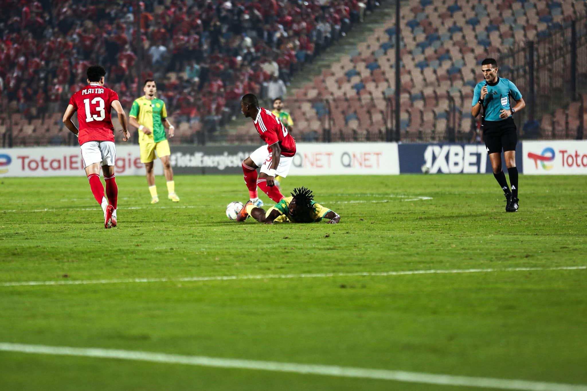 الأهلي يقرر مضاعفة عقوبة هذا اللاعب عقب كارثة كأس مصر.. تصرف مشين