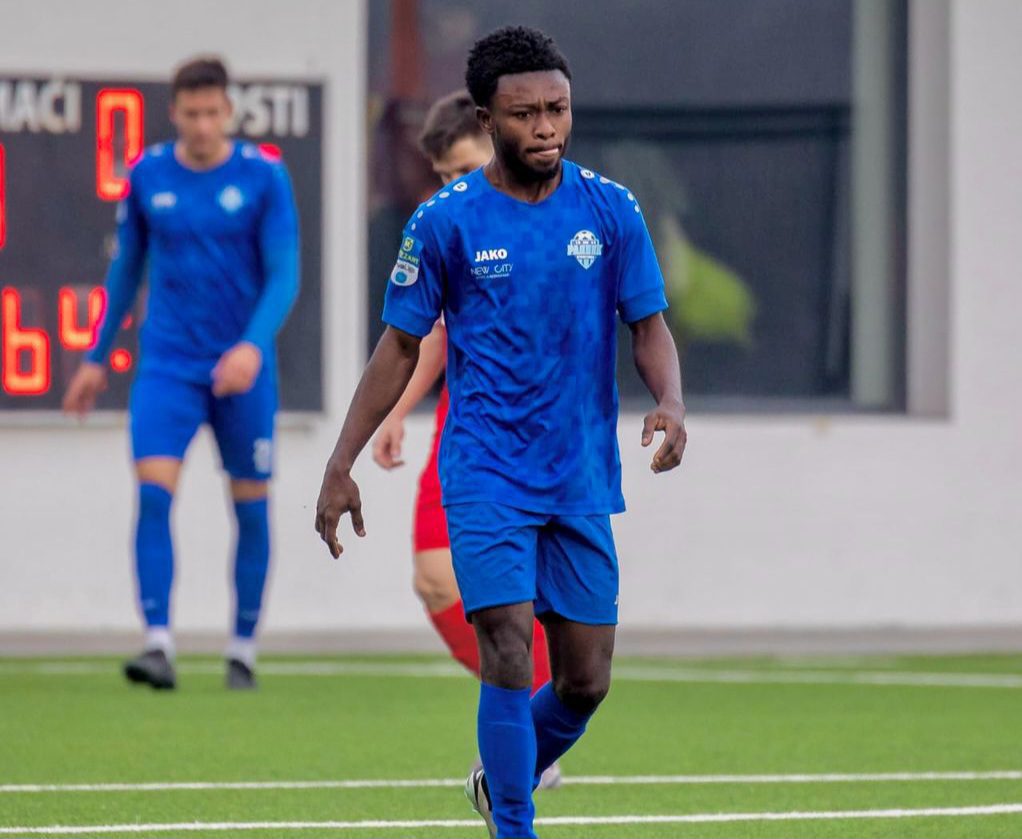 الجناح دوجلاس أوسو يفجر براكين الغضب في الأهلي.. والاستقرار على المهاجم الأجنبي