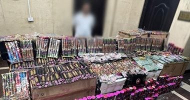 ضبط مالك مخزن بالإسكندرية لقيامه بالاتجار بالألعاب النارية