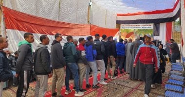 توافد المواطنين على لجان جولة الإعادة بانتخابات مجلس النواب فى البدرشين