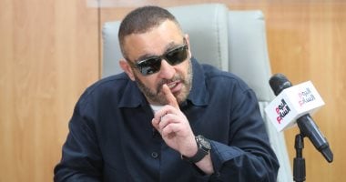 اعرف سبب رفض أحمد السقا النزول لقبر سليمان عيد والمشاركة في دفنه