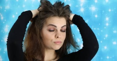 وصفات طبيعية للتخلص من القشرة الدهنية فى فروة الرأس