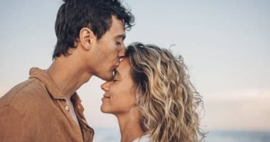 4 أبراج مستحيل تظهر غيرتها مهما كانت بتحب.. برج الحوت بيدى حبيبه مساحته