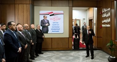 جولة تفقدية لرئيس الوزراء فى عدد من أقسام مصنع سيماف بحلوان