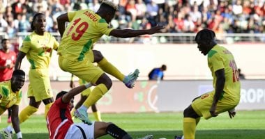 مصر ضد بنين.. خروج تريزيجيه وإبراهيم عادل ودخول زيزو وإمام عاشور بالدقيقة 59