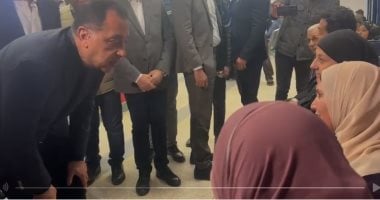 الخدمة كويسة والزحمة قلت.. رئيس الوزراء يتابع مستوى الخدمات بمستشفى جوستاف روسى مصر