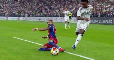 برشلونة ضد الريال.. تعادل سلبي في كلاسيكو السوبر الإسباني عقب مرور 30 دقيقة