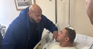 بيج رامي يطمئن على محمد الديزل فى المستشفى بعد إطلاق النار عليه داخل جيم