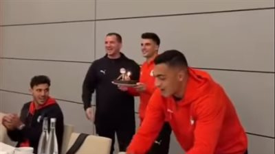 إتحاد الصحافيين: لاعبو منتخب مصر يحتفلون بعيد ميلاد زيزو الـ30 بعد التأهل لنصف نهائي أمم افريقيا