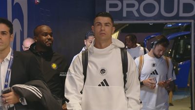 إتحاد الصحافيين: الهلال والنصر.. وصول حافلة النصر إلى ملعب المملكة أرينا استعدادًا لمواجهة الهلال في الدوري السعودي