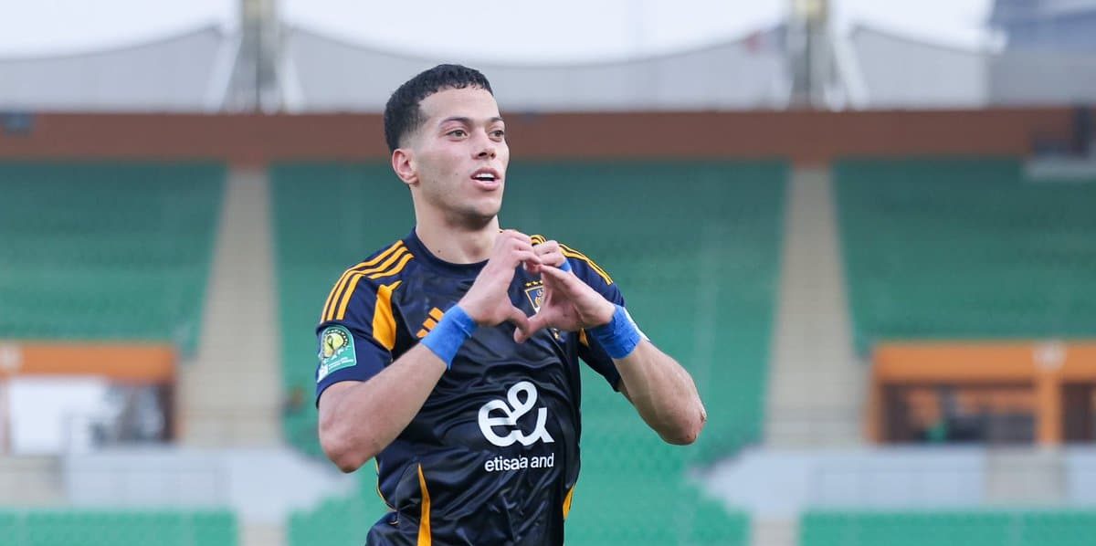 الأهلي يكشف مفاجأة حول رحيل إمام عاشور في يناير.. وفسخ عقد المحترف