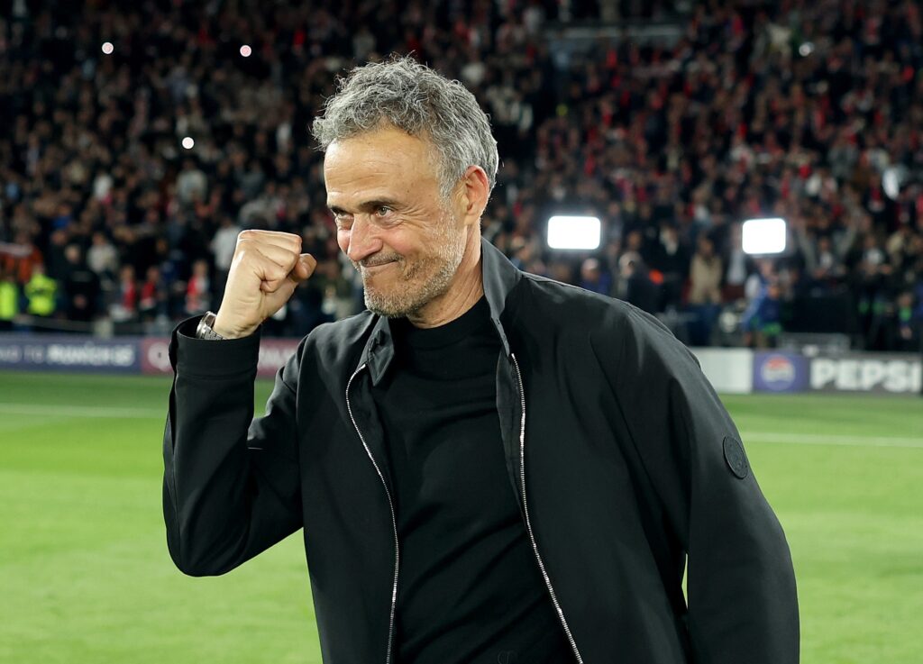 إتحاد الصحافيين: إنريكي يكسر الصمت بشأن تدريب مانشستر يونايتد – كورة بريك