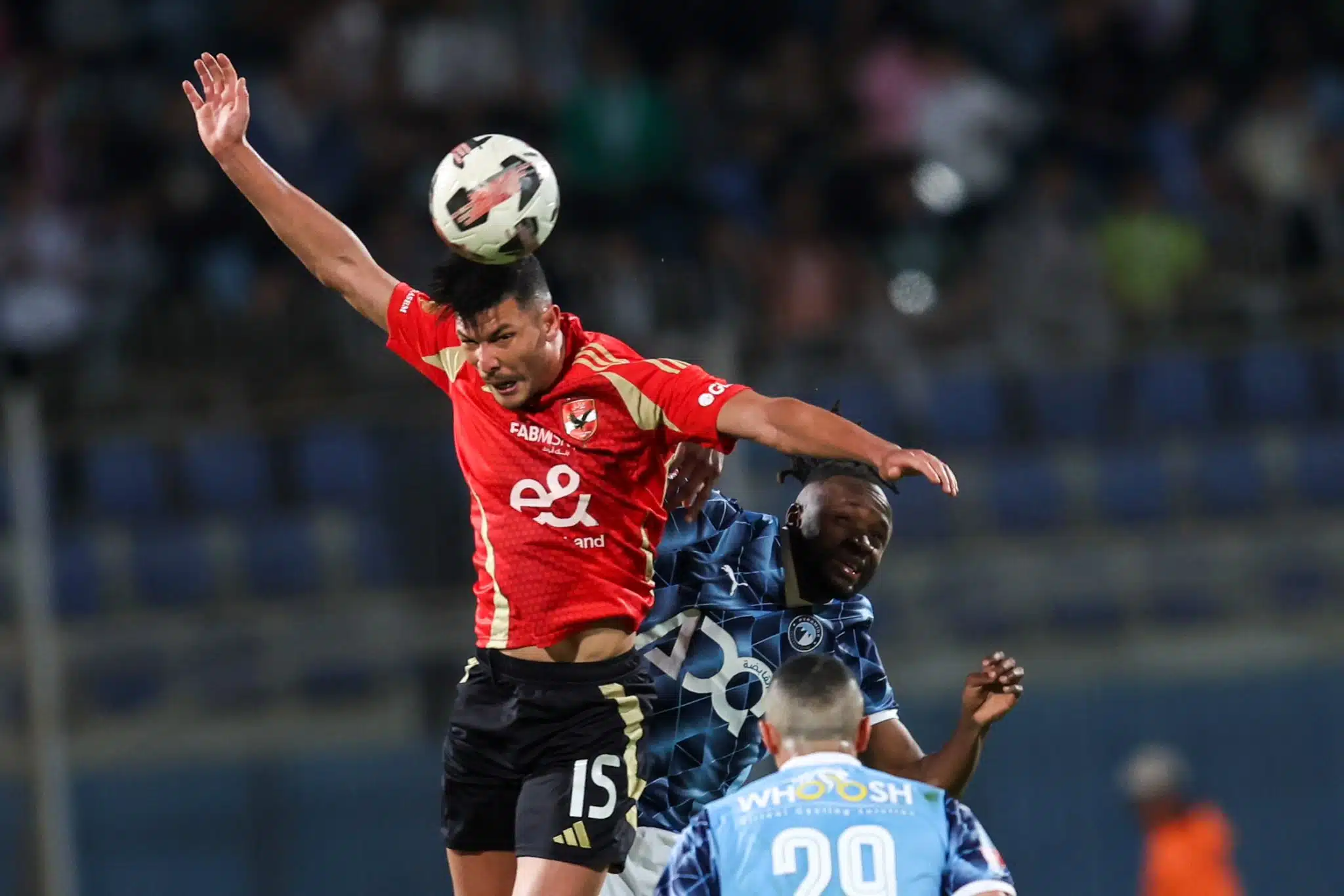 موهبة الكونغو تشغل صراع جديد بين الأهلي وبيراميدز.. وإصابة جديد لـ أشرف داري