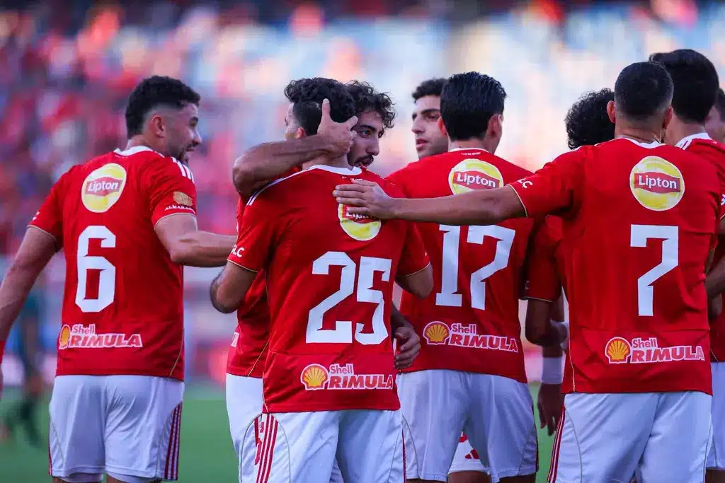 بعد خلافه مع ييس توروب.. نجم الأهلي يودع جماهيره رسمياً