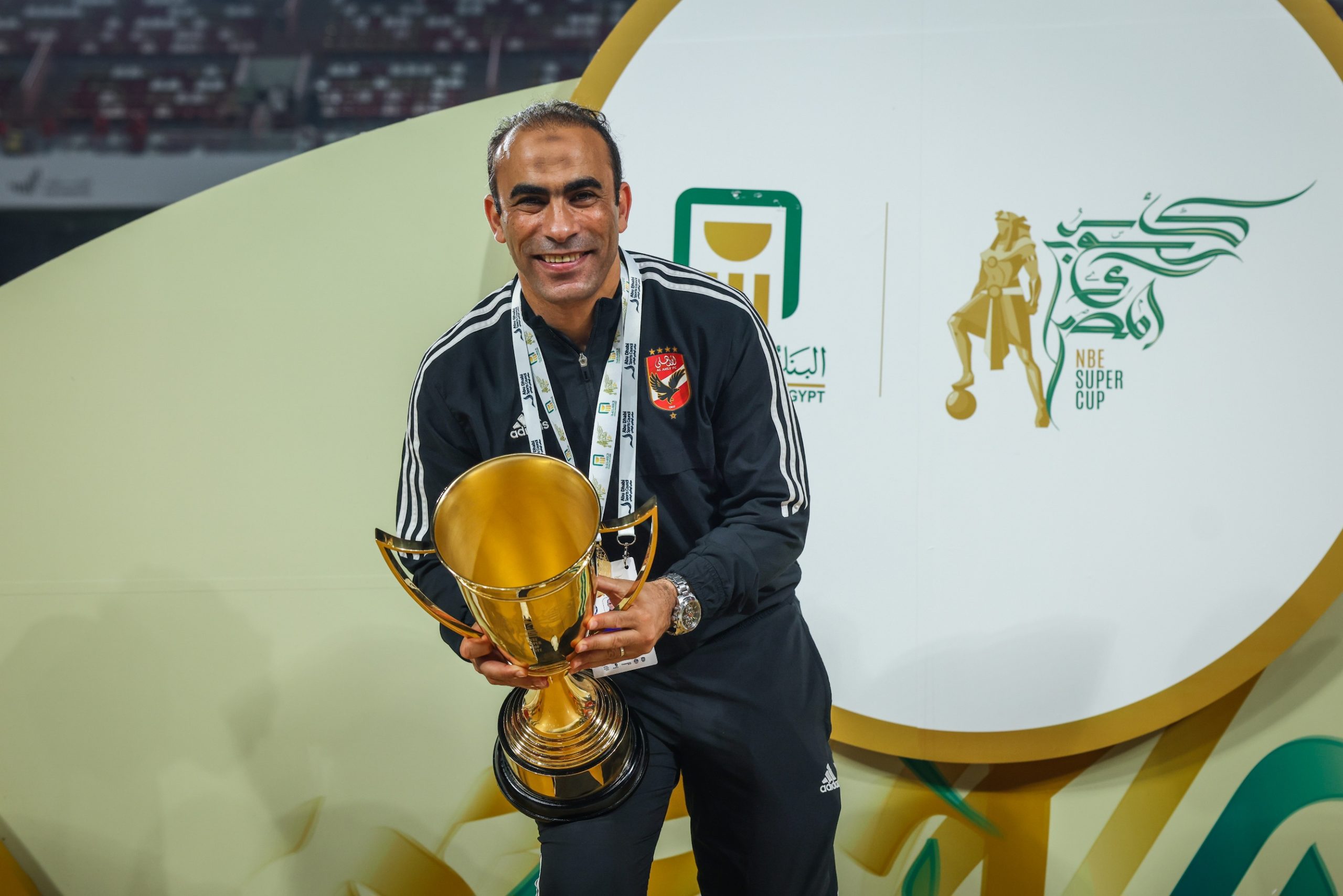 عمرو الجزار وهادي رياض بالقميص الأحمر.. والأهلي يؤمن أسامة فيصل بـ مروان عثمان