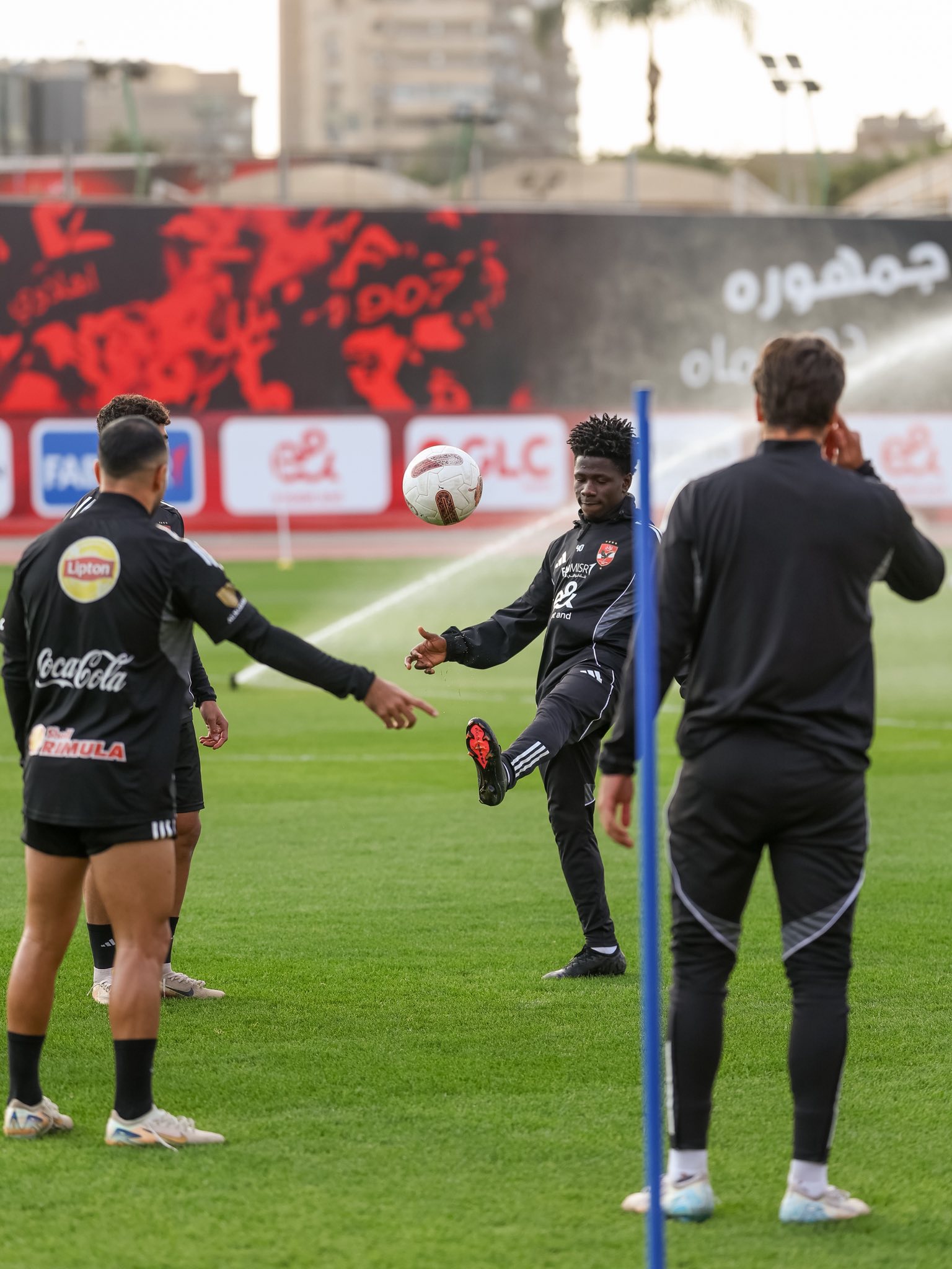 بسبب الزمالك.. إصابة صفقة الأهلي الجديدة وموعد تعافيه